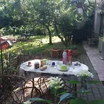 Camomilla Homestay *